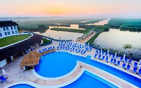 Peninsula Resort